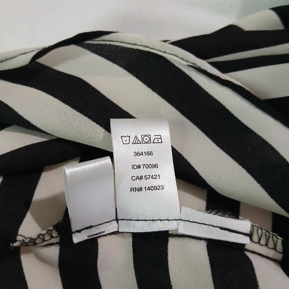 Ann Taylor LOFT medium petite adjustable sleeve black and white tunic easy care - Picture 11 of 12